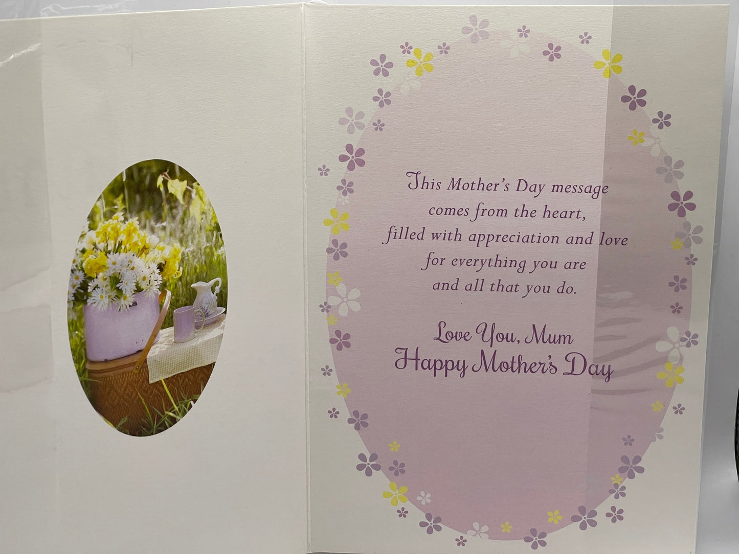 To a Dear Mum on Mother's Day (Mothers Day Greeting Card)